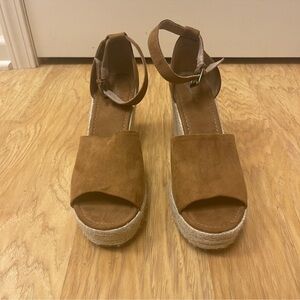 Universal Thread Wedge Platform Open Toed Espadrille Sandals